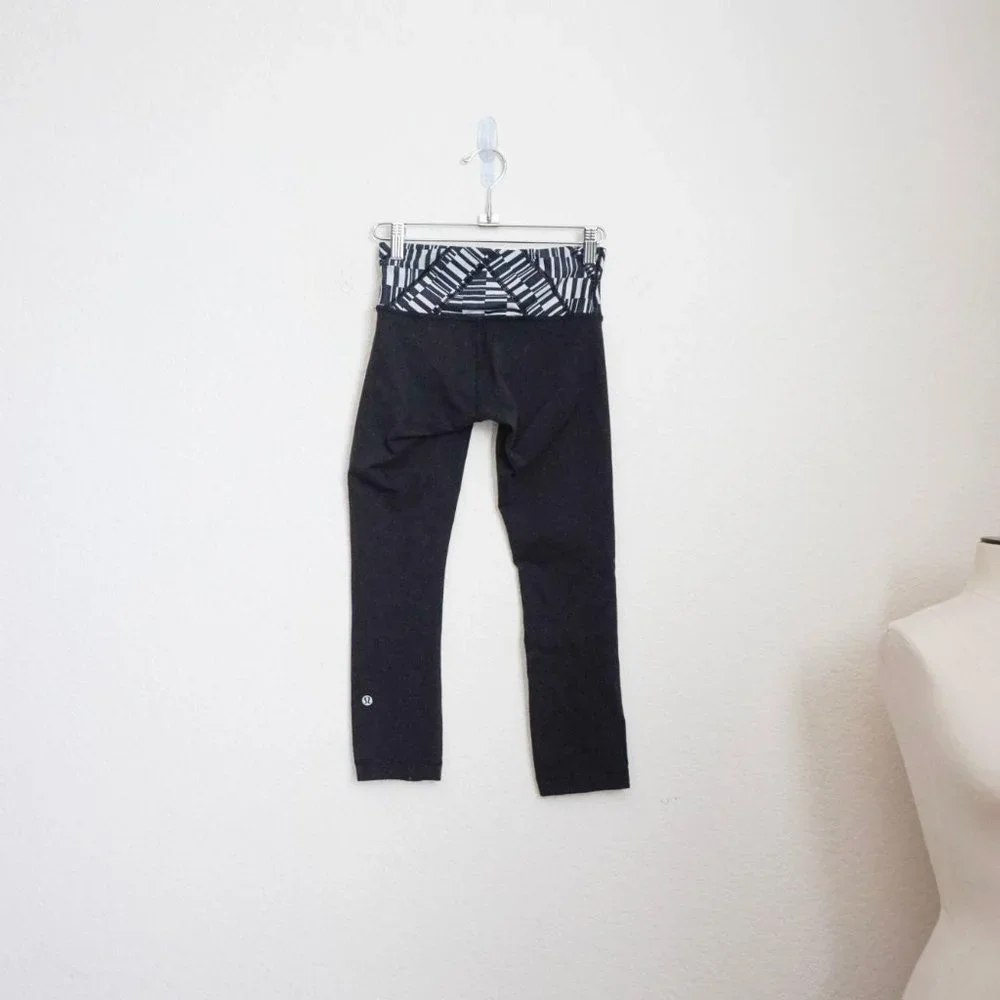 Lululemon Wunder‎ Under black Crop leggings